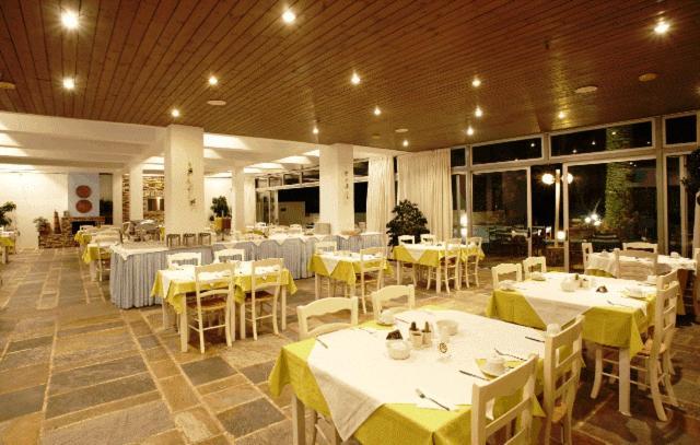 Apollon Suites Karystos  Exteriör bild